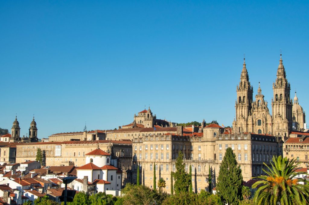 hotels in pilgrimage towns
